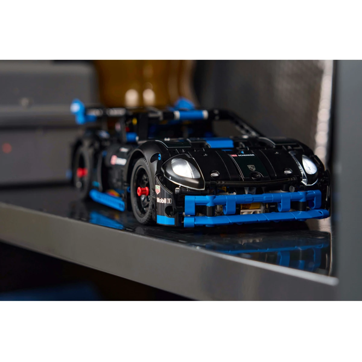 LEGO® Technic Porsche GT4 e-Performance Rennwagen 42176