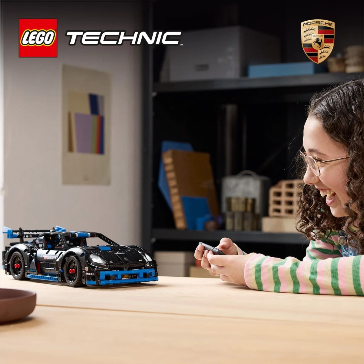 LEGO® Technic Porsche GT4 e-Performance Rennwagen 42176